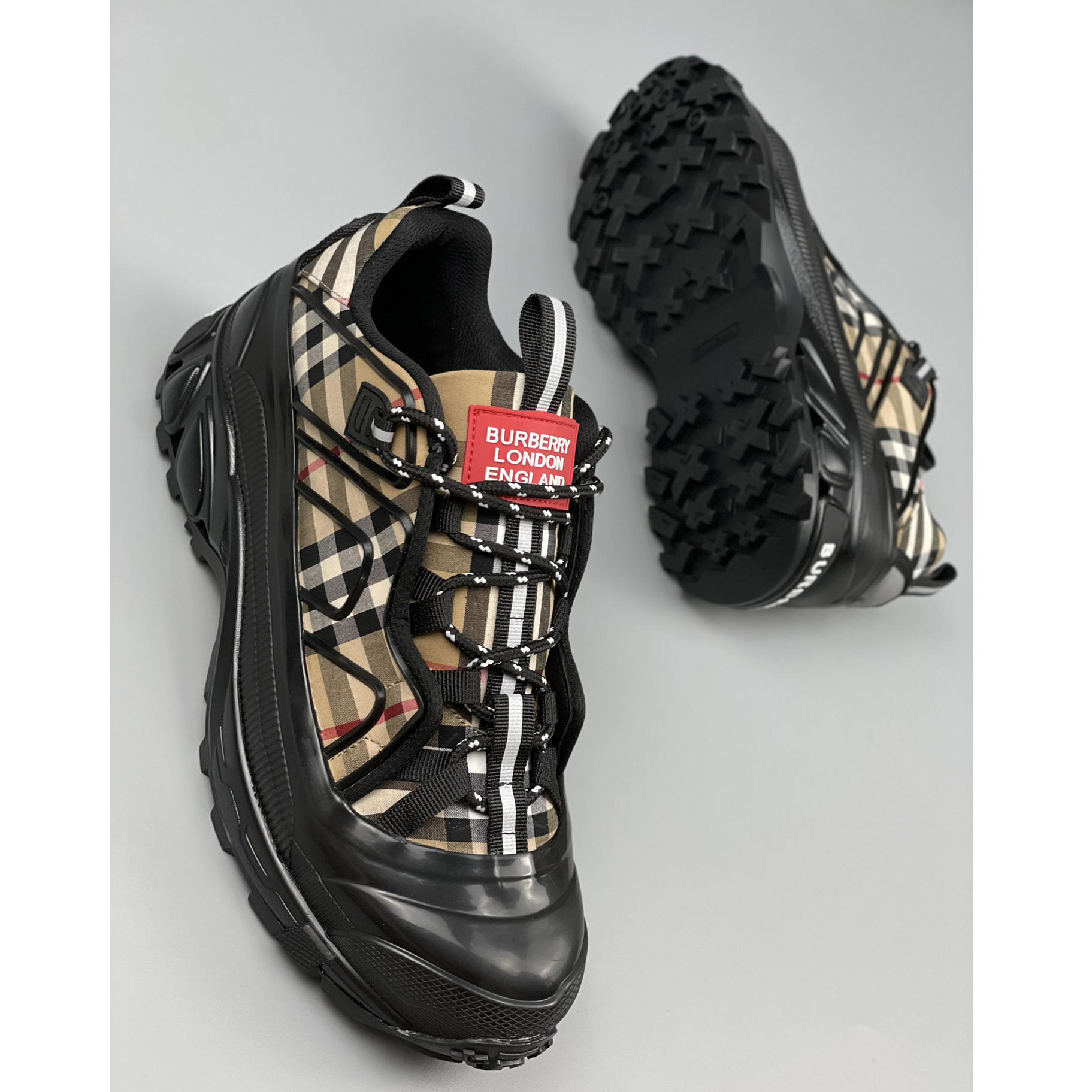 Burberry Vintage Check Cotton Arthur Sneakers - EUR FASHION