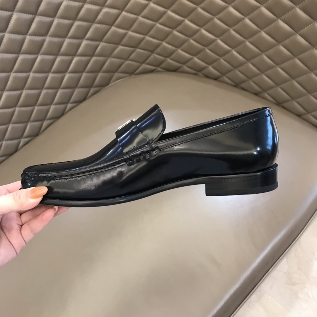 Ferragamo Black Leather Shinny shoes - EUR FASHION