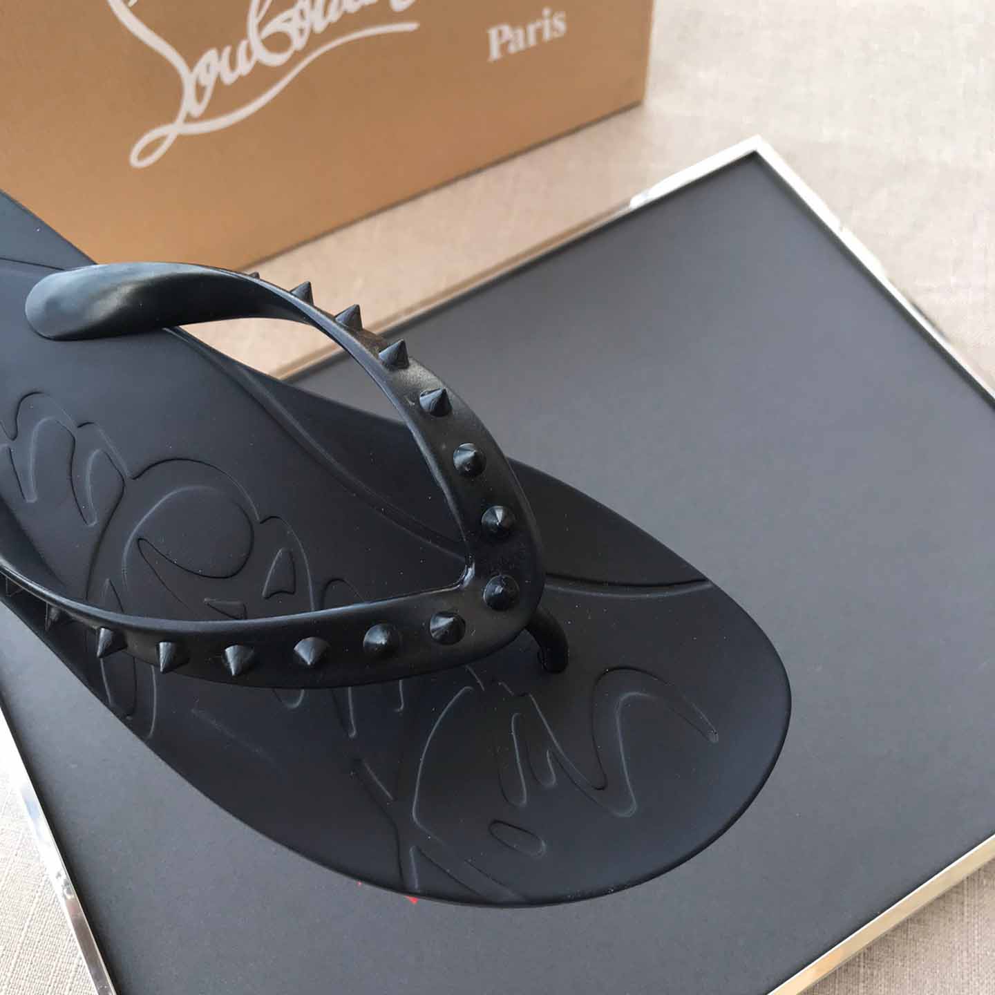 Christian Louboutin CL Loubi Flip Black PVC - EUR FASHION