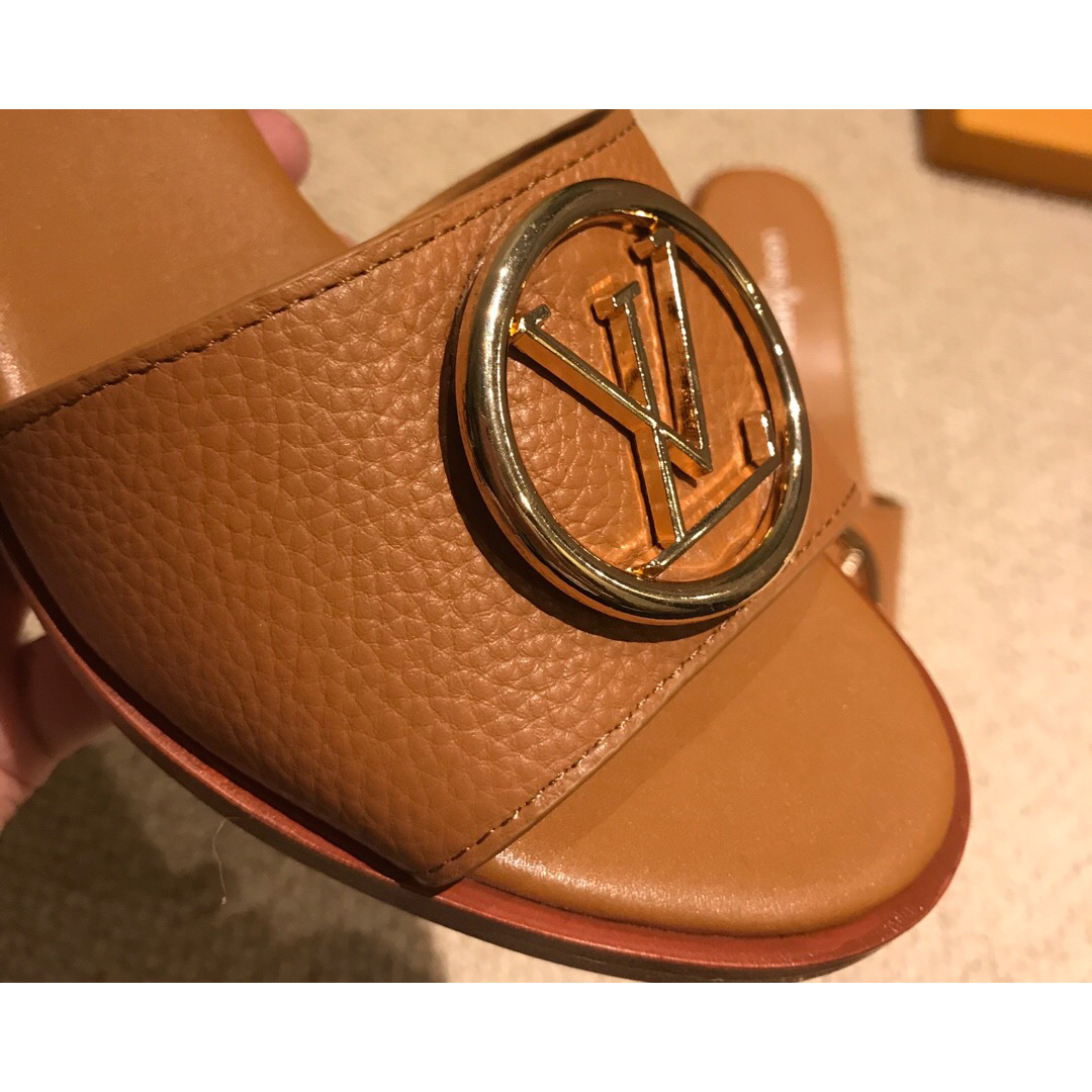Louis Vuitton Women's Monogram Sandals - EUR FASHION