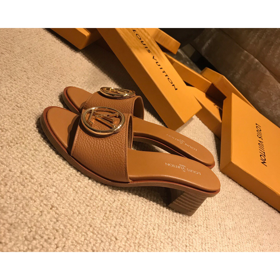 Louis Vuitton Women's Monogram Sandals - EUR FASHION
