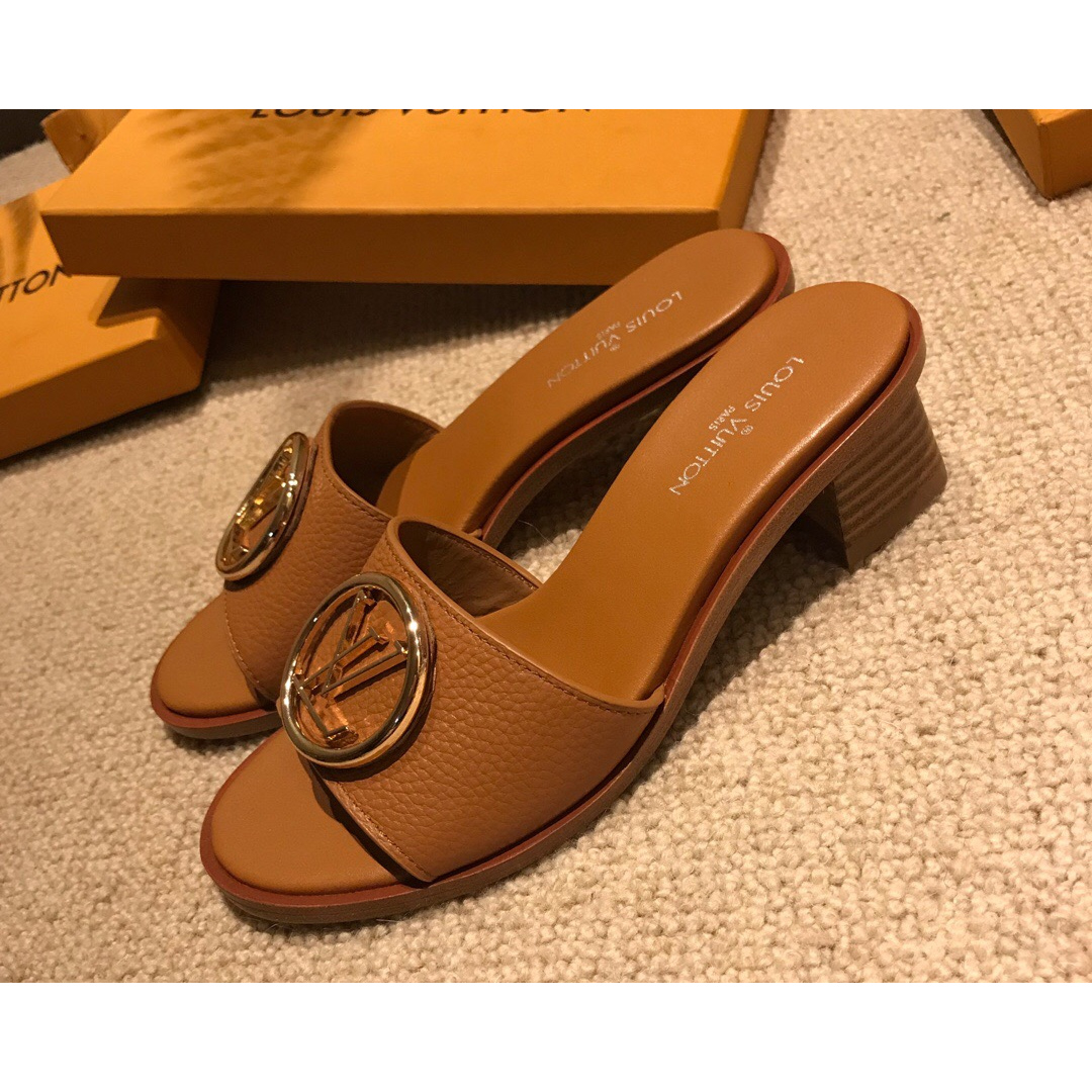 Louis Vuitton Women's Monogram Sandals - EUR FASHION