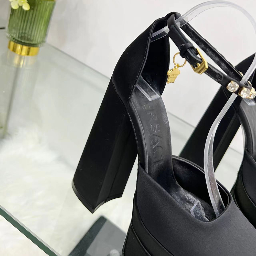 Versace Medusa Aevitas Platform Pumps - EUR FASHION