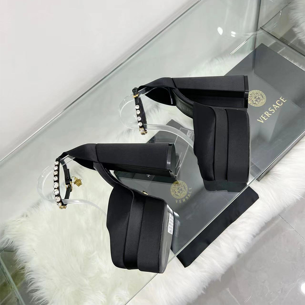 Versace Medusa Aevitas Platform Pumps - EUR FASHION