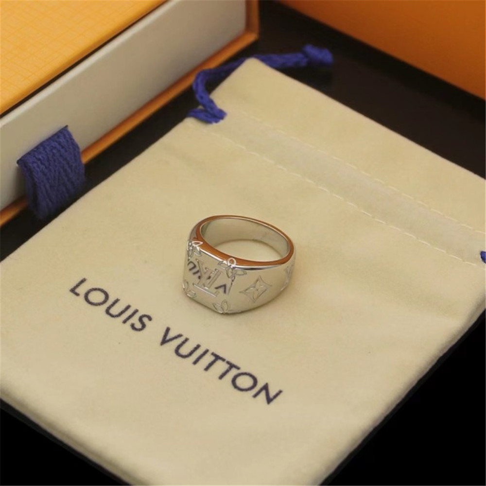 Louis Vuitton Logo Ring - EUR FASHION