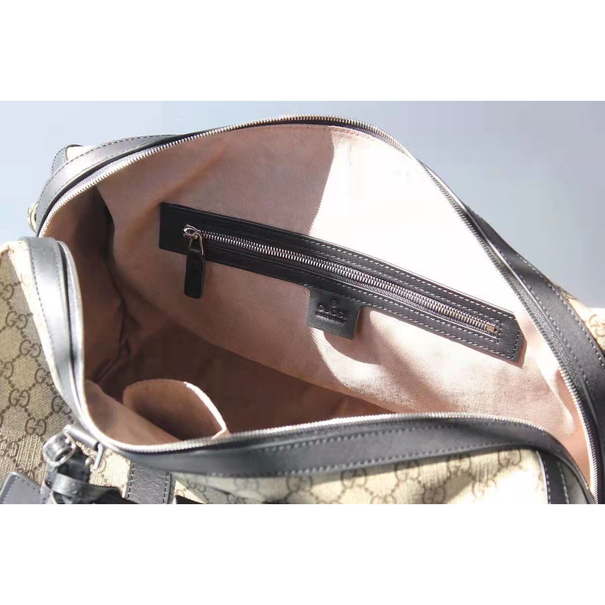 Gucci Luggage Travelling Bag  - EUR FASHION