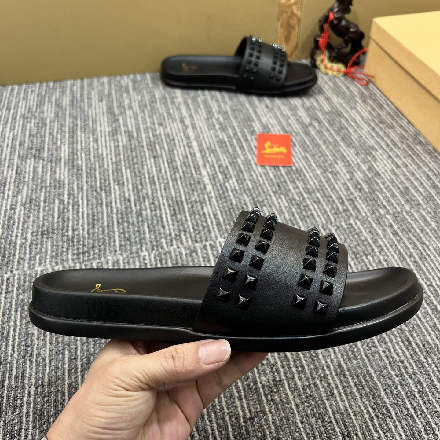 Christian Louboutin  Men Slippers Flats - EUR FASHION