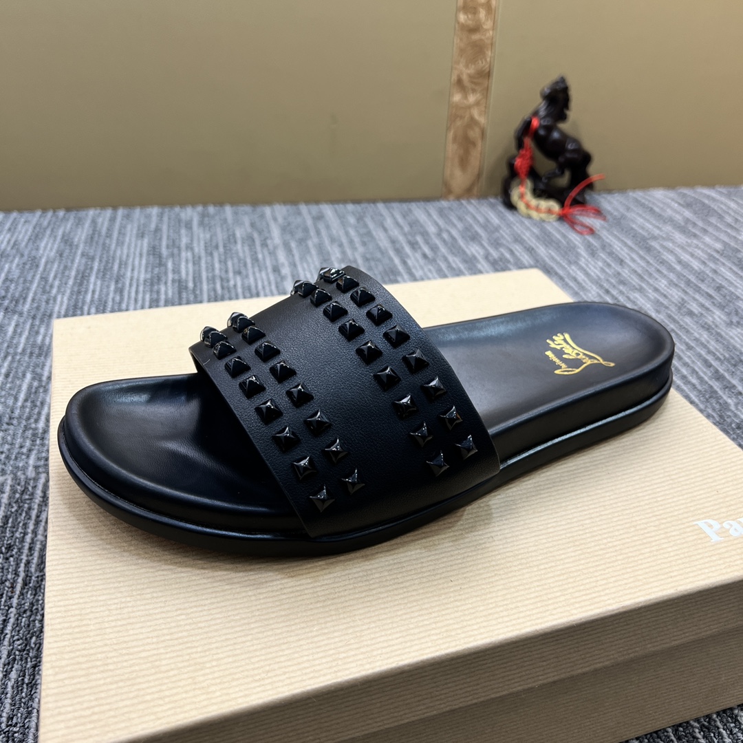 Christian Louboutin  Men Slippers Flats - EUR FASHION
