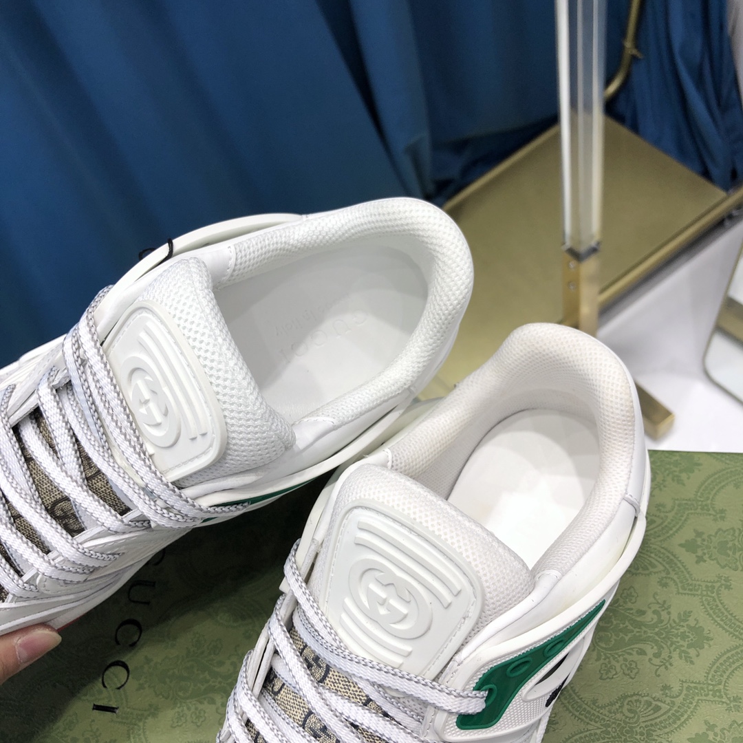 Gucci  Men's Gucci  Basket sneaker with lnterlocking G  - EUR FASHION