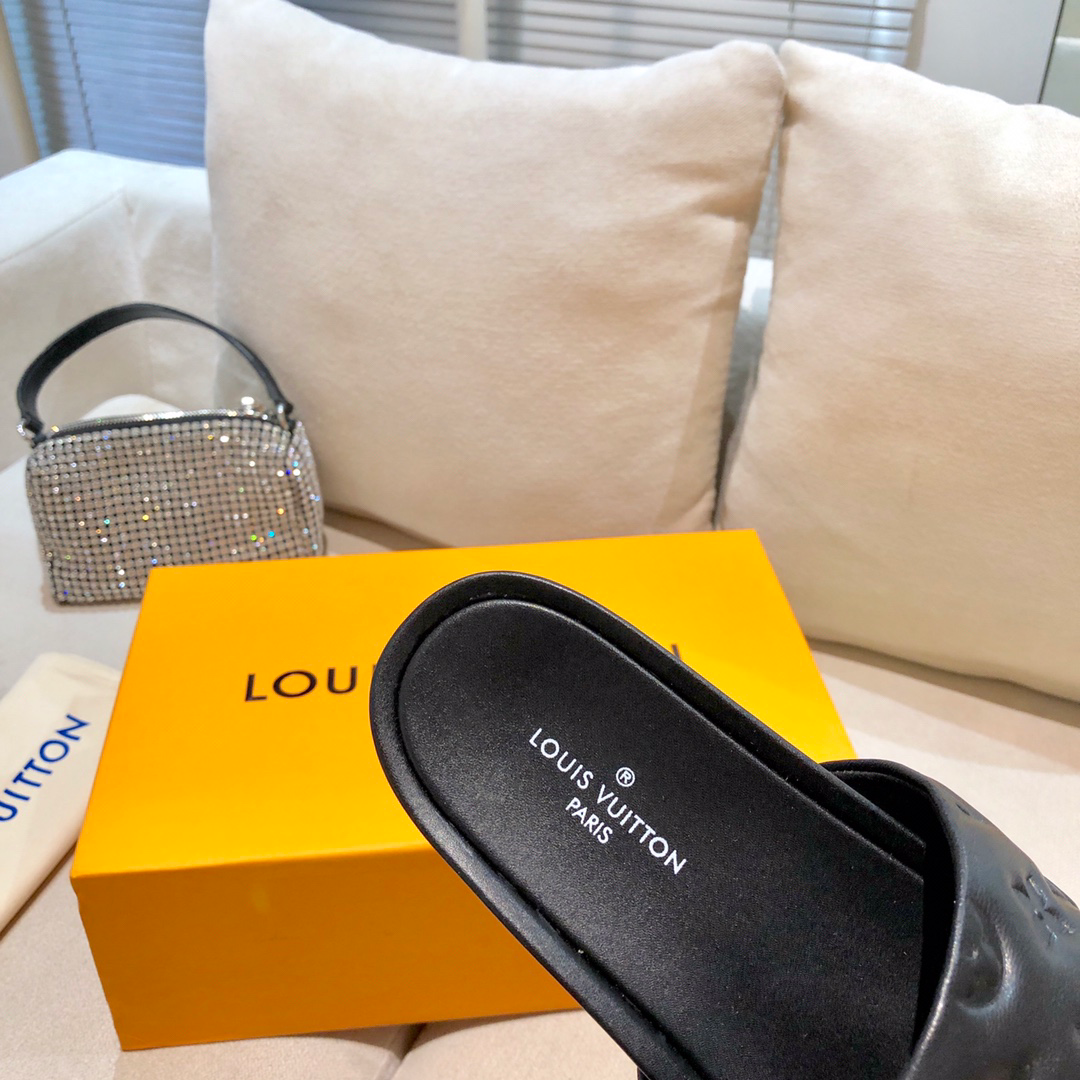 Louis Vuitton Slides - EUR FASHION