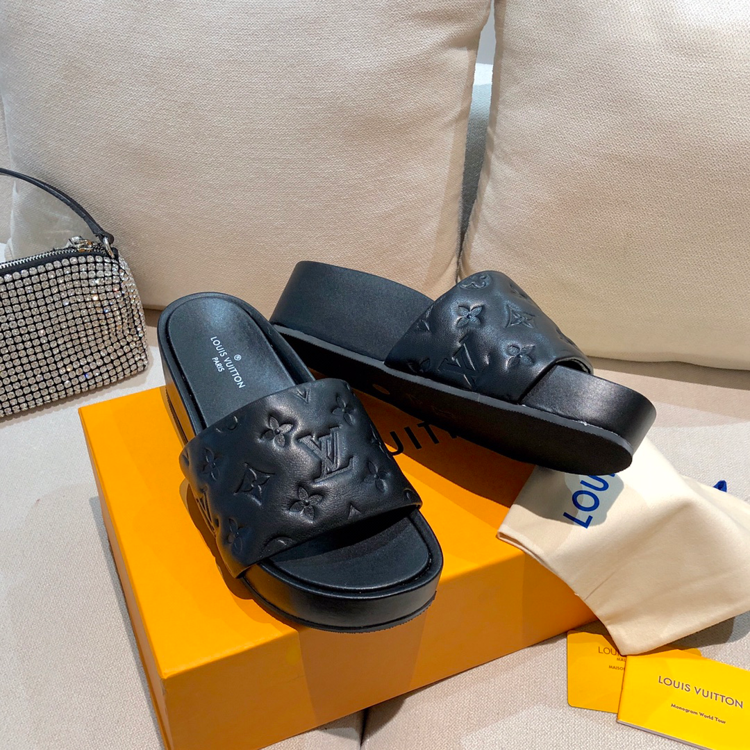 Louis Vuitton Slides - EUR FASHION