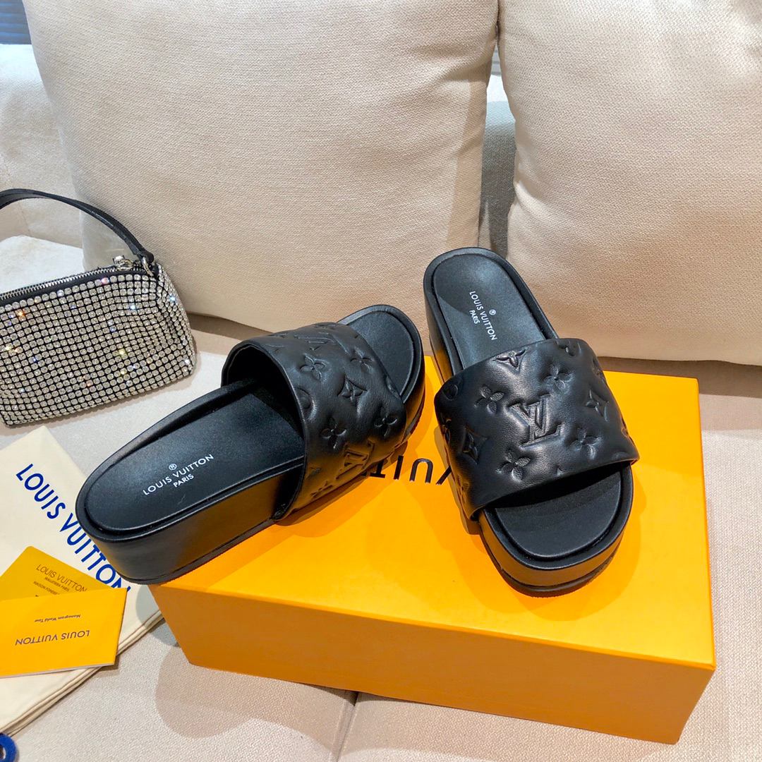 Louis Vuitton Slides - EUR FASHION