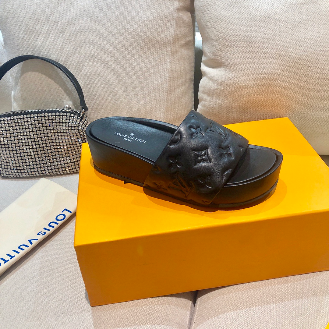 Louis Vuitton Slides - EUR FASHION