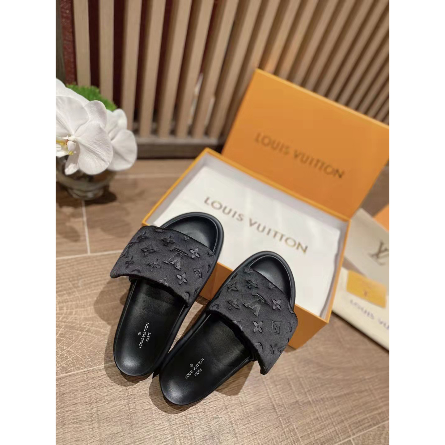 Louis Vuitton Slides - EUR FASHION