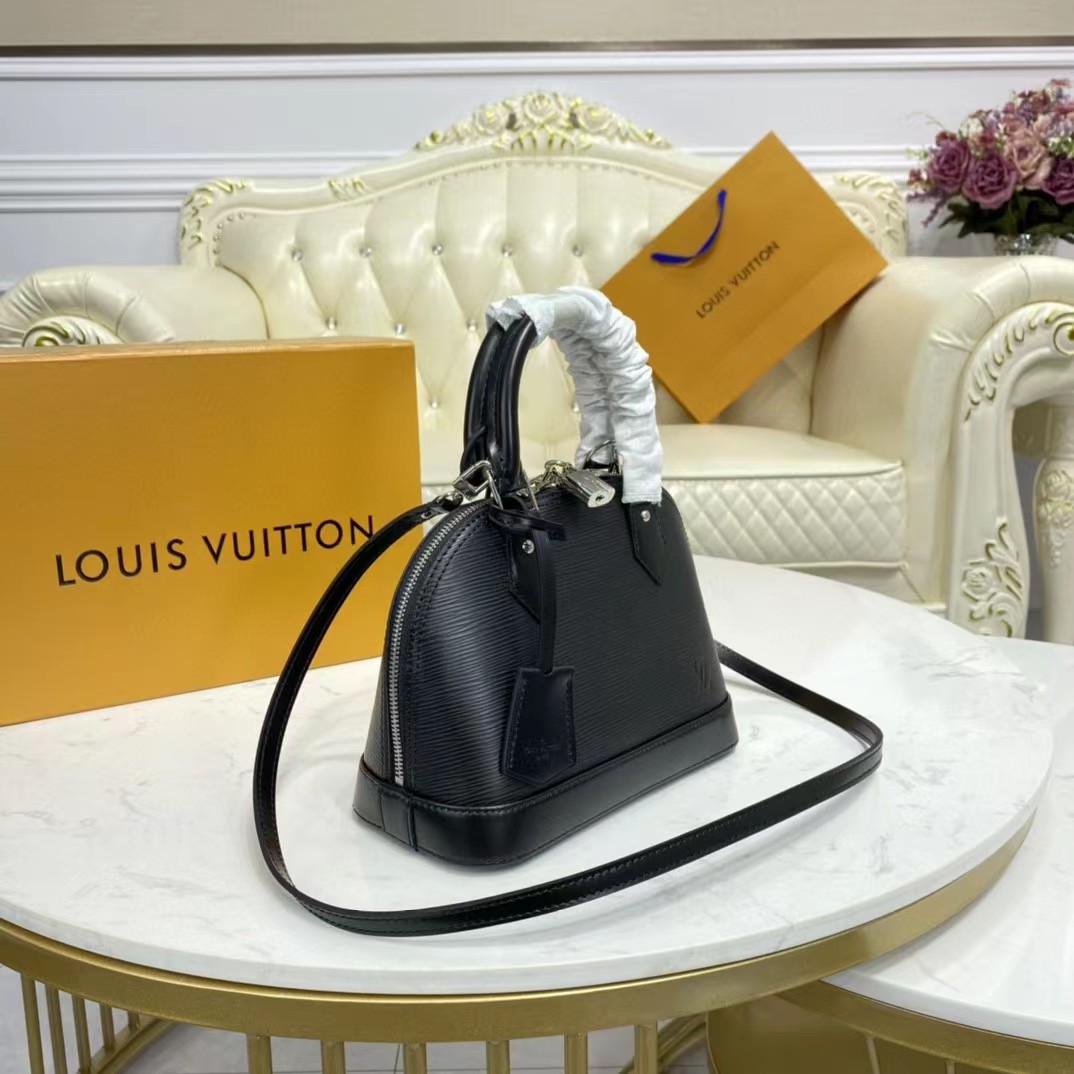 Louis Vuitton  Black Shoulder Bag （23.5-17.5-11.5CM） - EUR FASHION