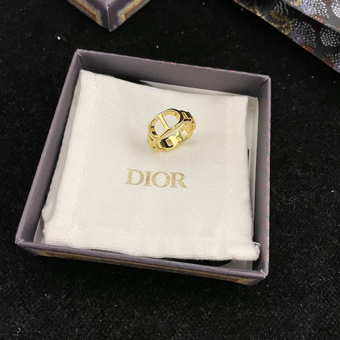 Dior 'CD' Ring - EUR FASHION