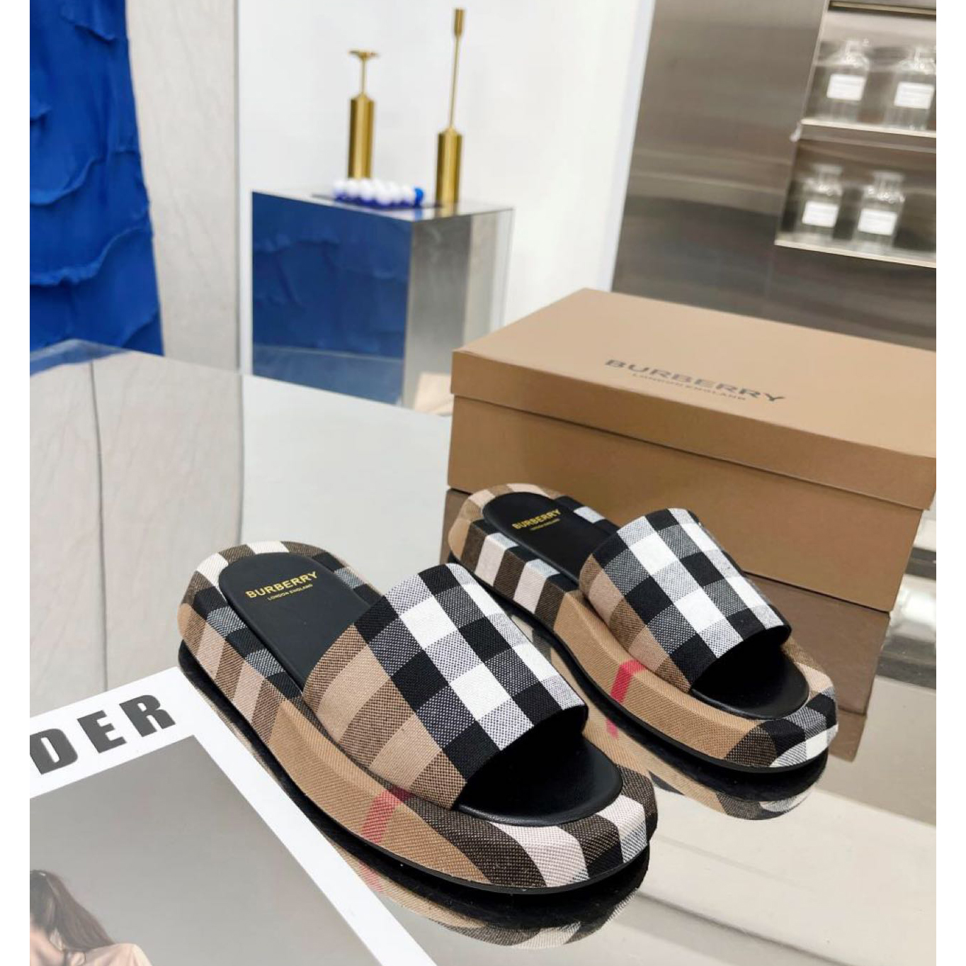 Burberry Check Print Slides - EUR FASHION