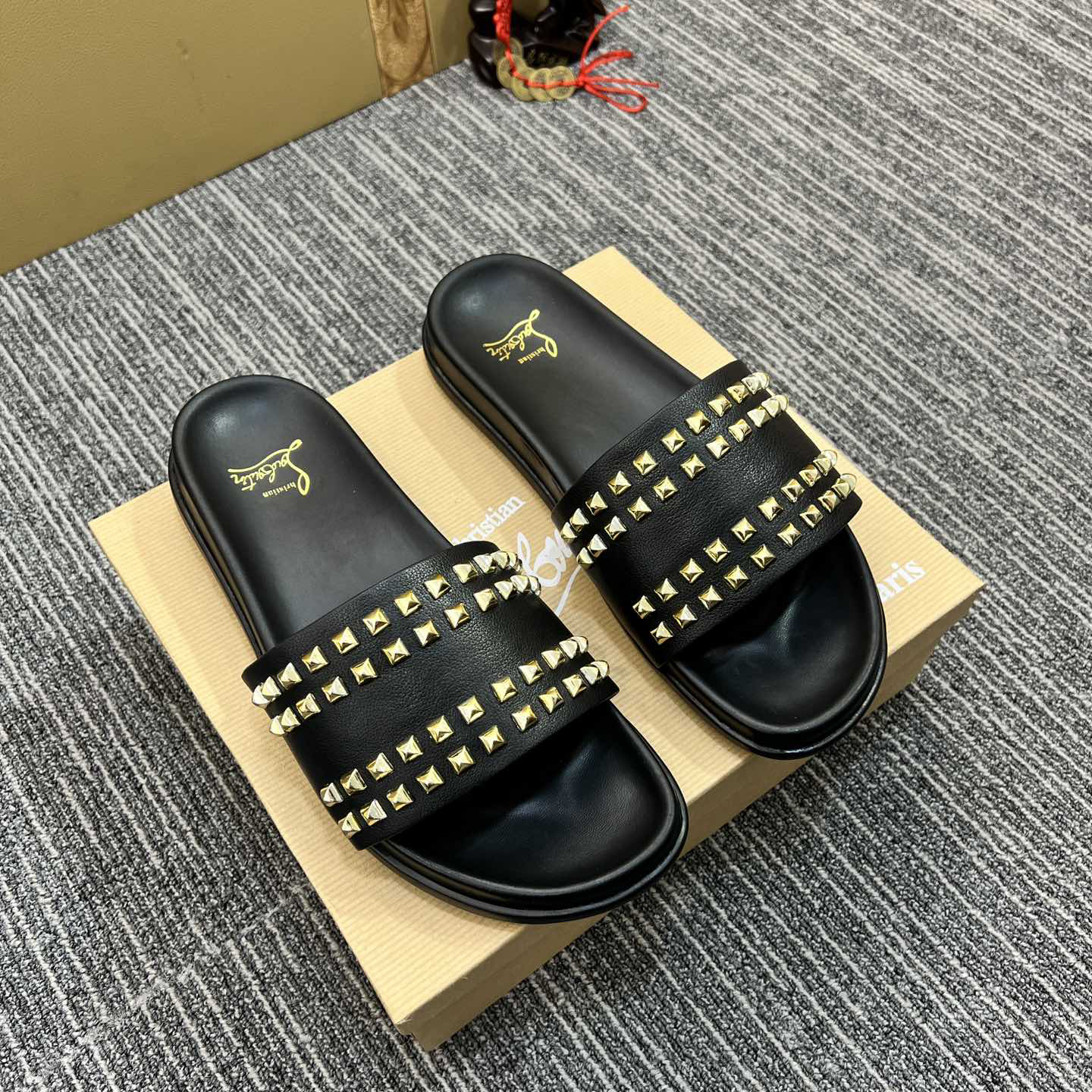 Christian Louboutin  Men Slippers Flats - EUR FASHION