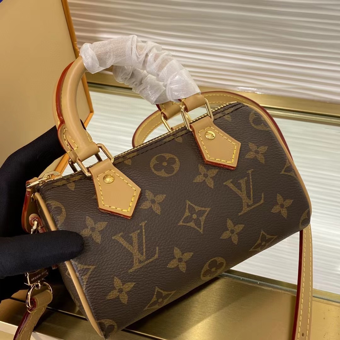Louis Vuitton Black Monogram Leather Handbag （16-10.5-7CM） - EUR FASHION