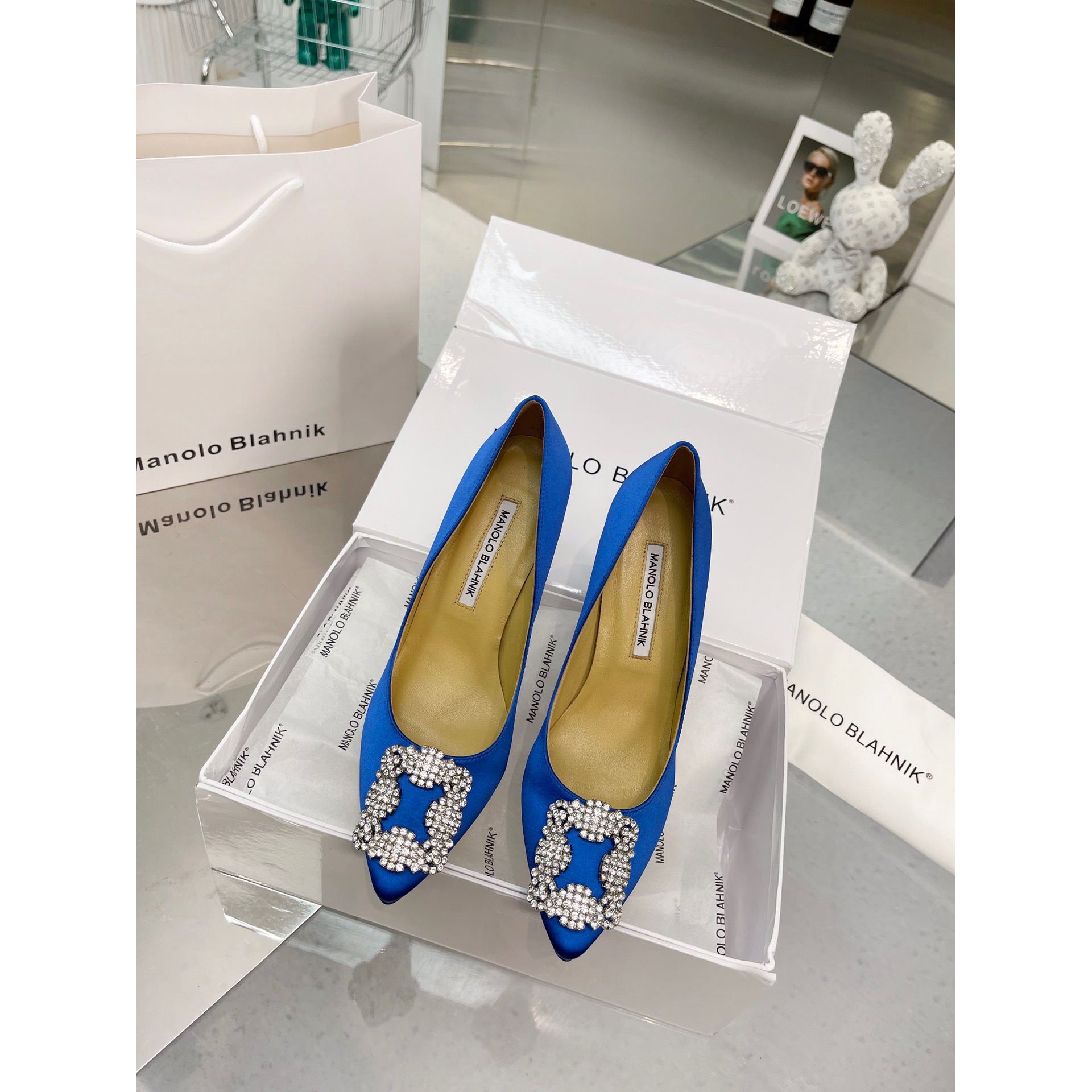 Manolo Blahnik Blue Hangisi Pumps with buckle - EUR FASHION