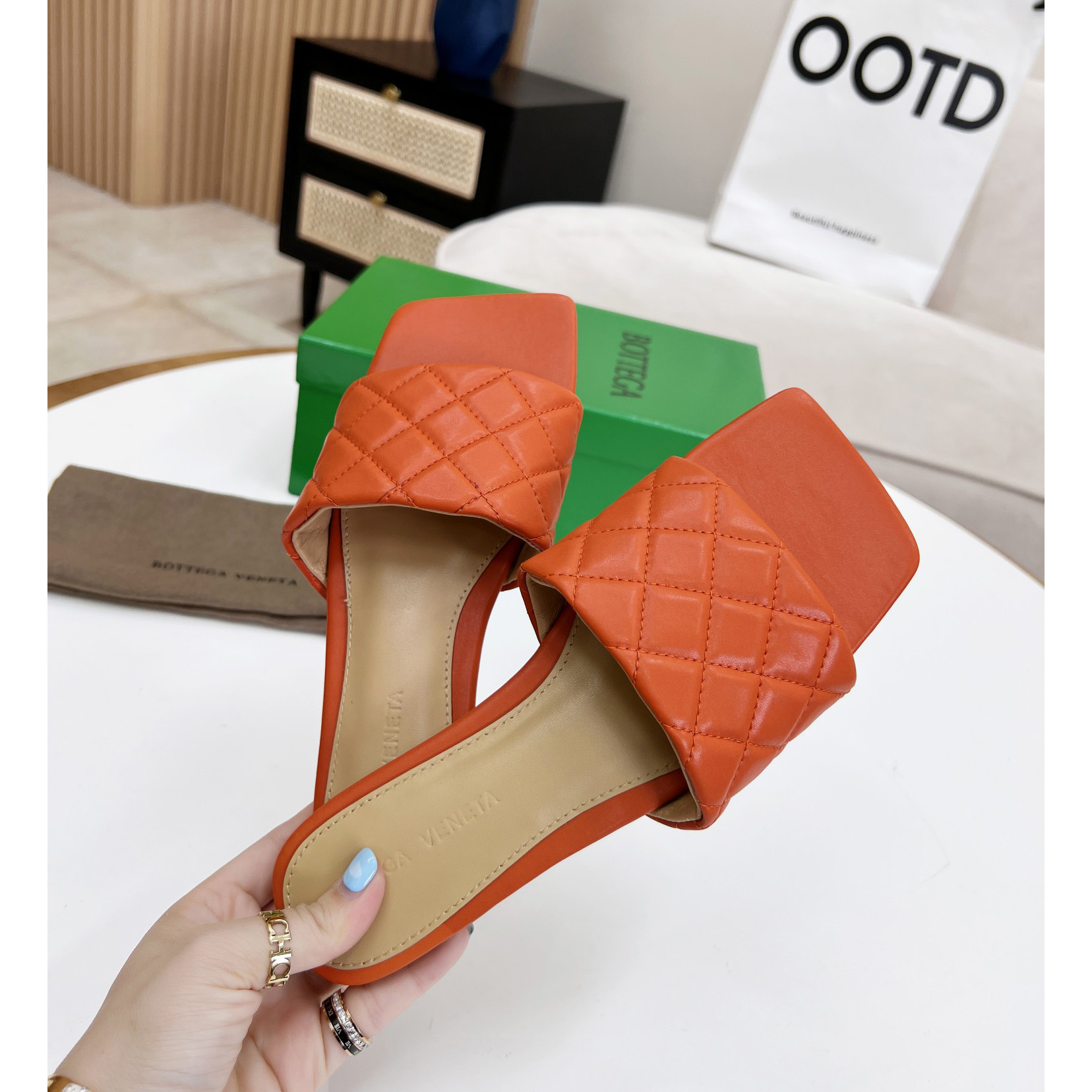 Bottega Veneta Padded Leather Sandals - EUR FASHION