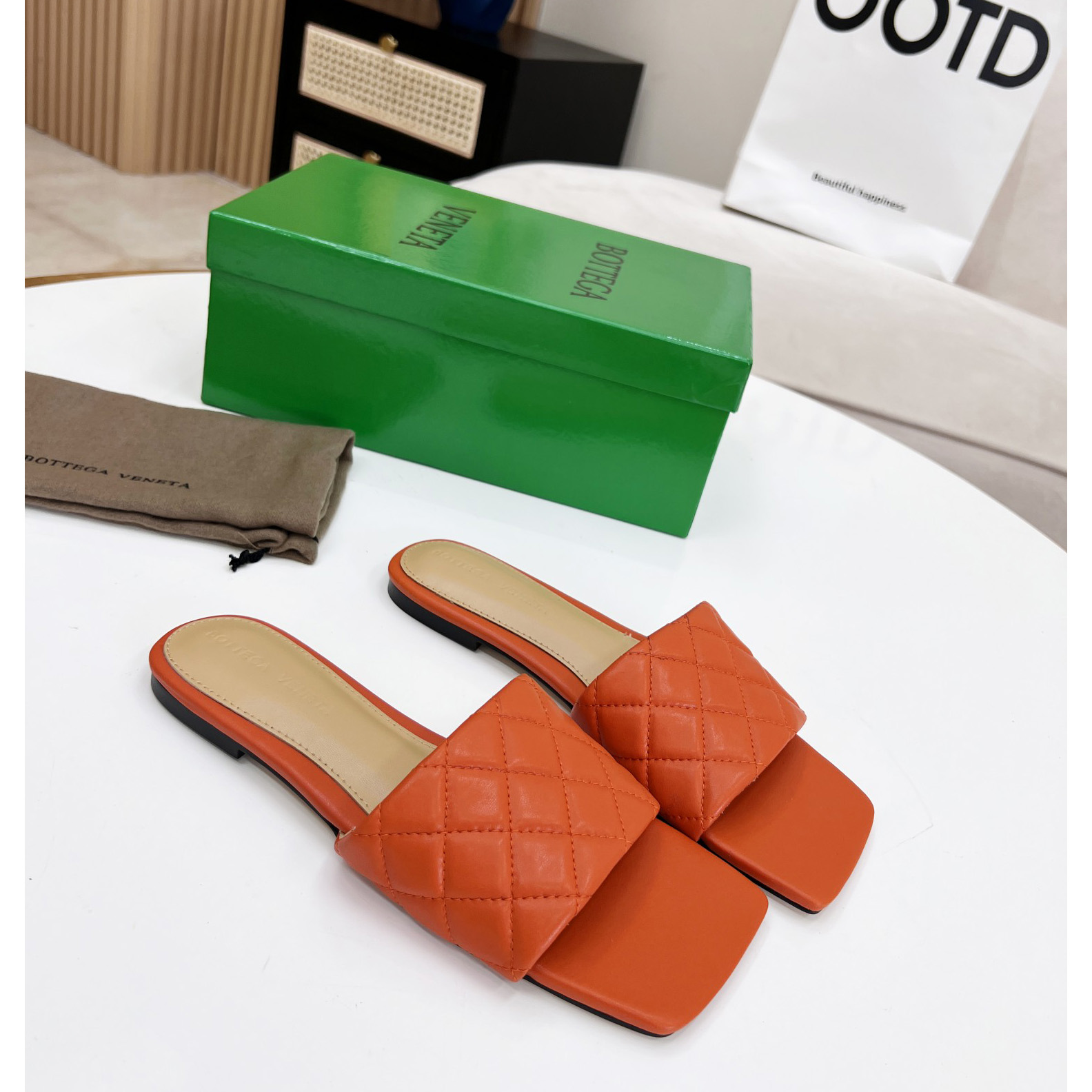 Bottega Veneta Padded Leather Sandals - EUR FASHION