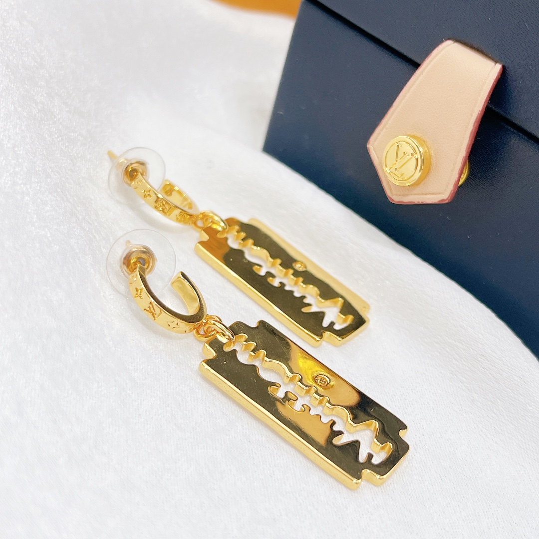 Louis Vuitton Earrings - EUR FASHION