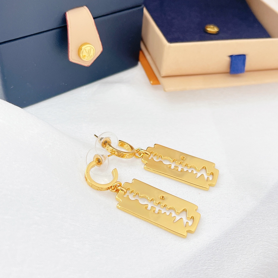 Louis Vuitton Earrings - EUR FASHION