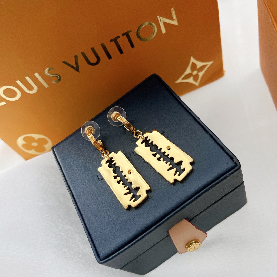Louis Vuitton Earrings - EUR FASHION