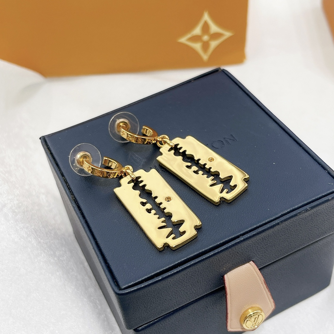 Louis Vuitton Earrings - EUR FASHION
