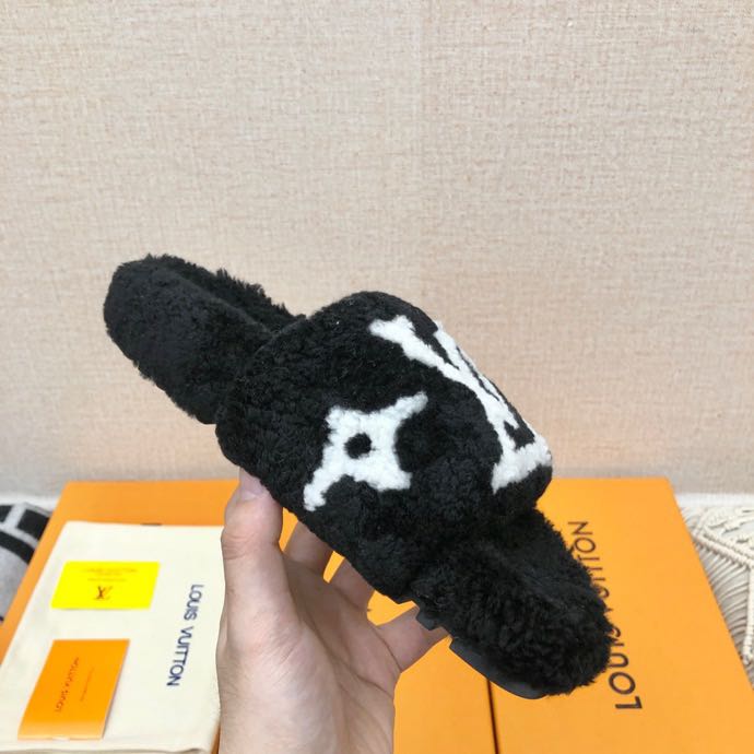 Louis Vuitton Paseo Flat Comfort Mule In Black - EUR FASHION