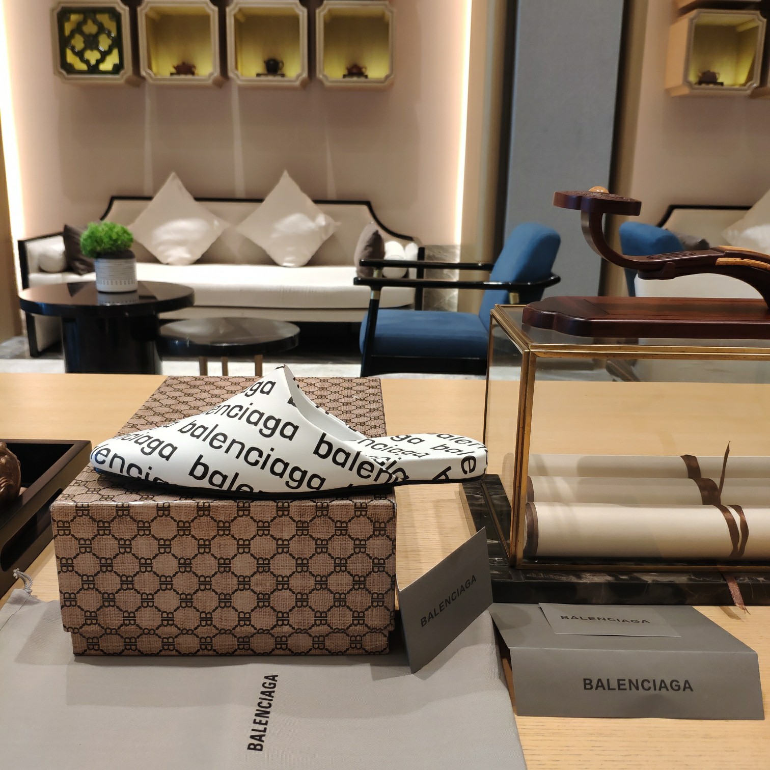 Balenciaga Logo Leather Backless Loafers - EUR FASHION