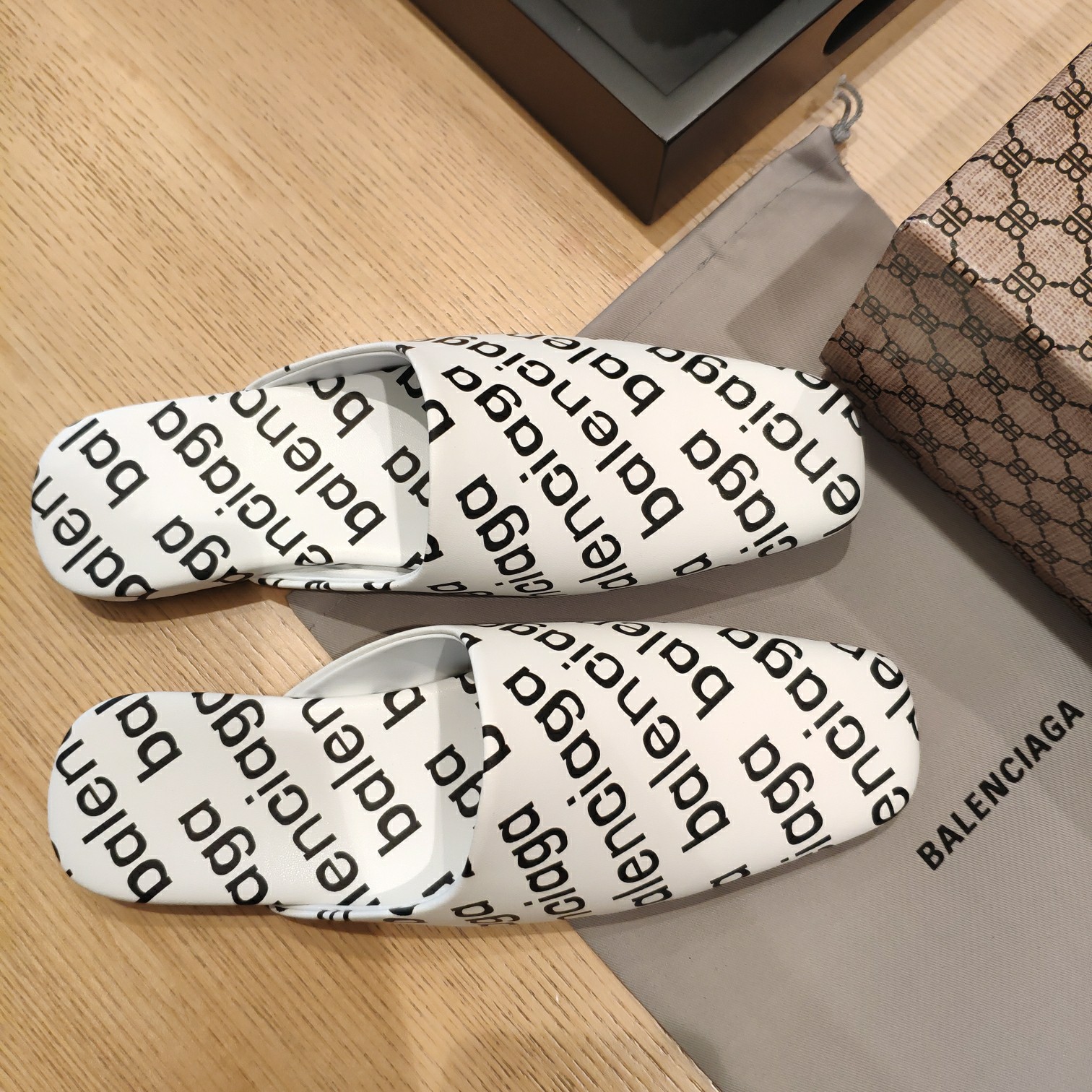 Balenciaga Logo Leather Backless Loafers - EUR FASHION