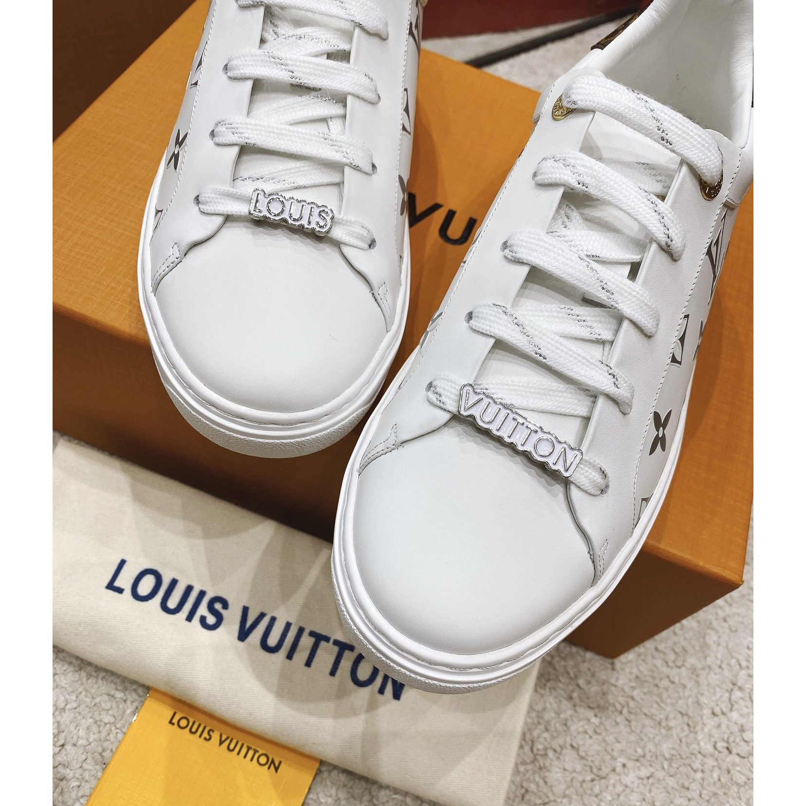 Louis Vuitton Time Out Sneaker  - EUR FASHION