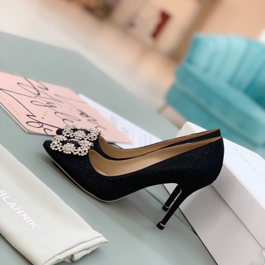 Manolo Blahnik Black Hangisi Pumps With Buckle - EUR FASHION