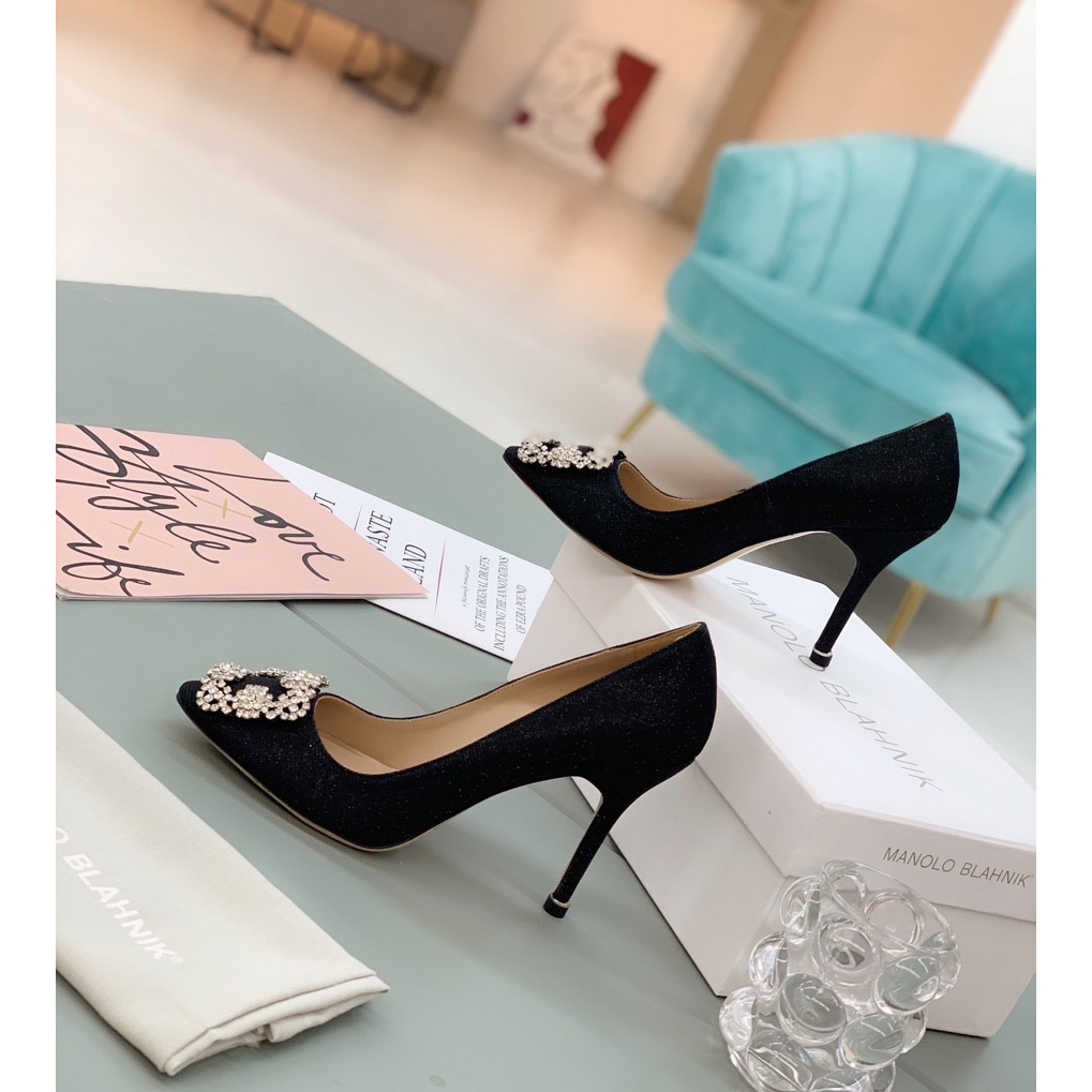 Manolo Blahnik Black Hangisi Pumps With Buckle - EUR FASHION
