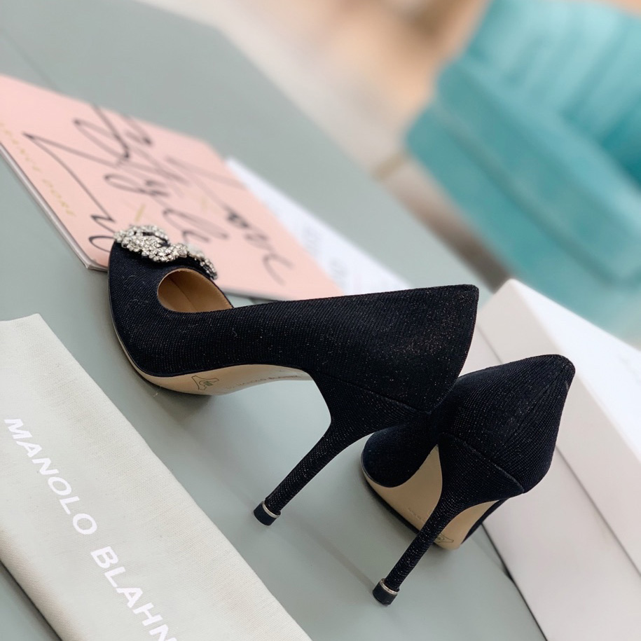 Manolo Blahnik Black Hangisi Pumps With Buckle - EUR FASHION