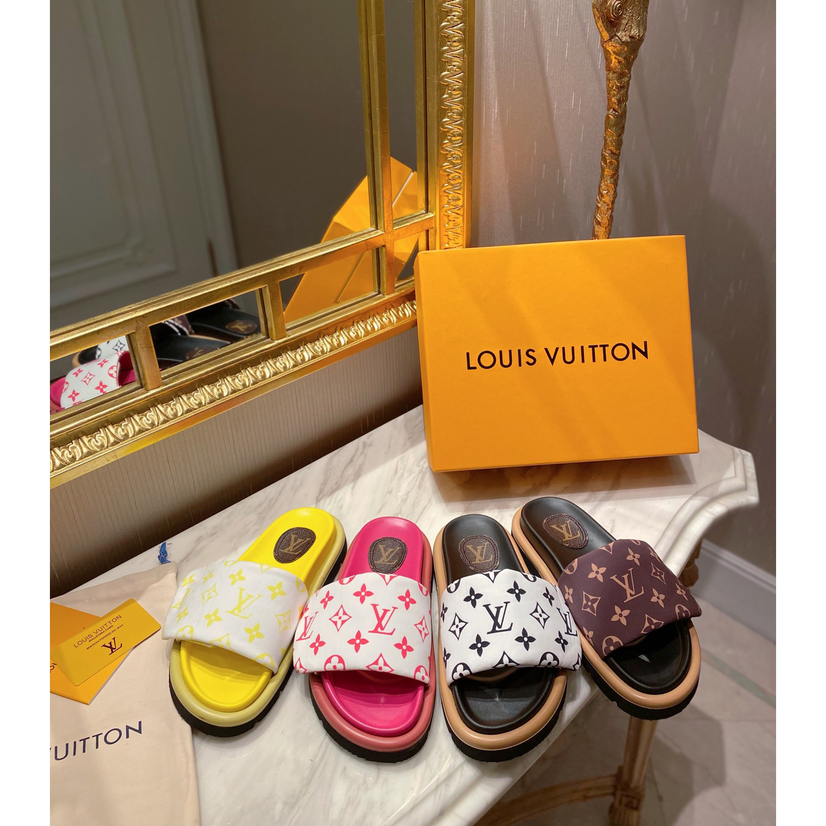 Louis Vuitton Pool Pillow Comfort Mules - EUR FASHION
