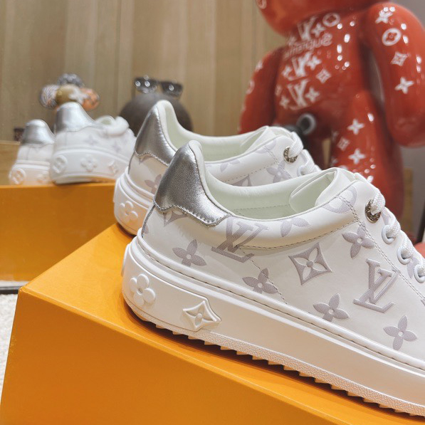 Louis Vuitton Monogram Sneaker - EUR FASHION