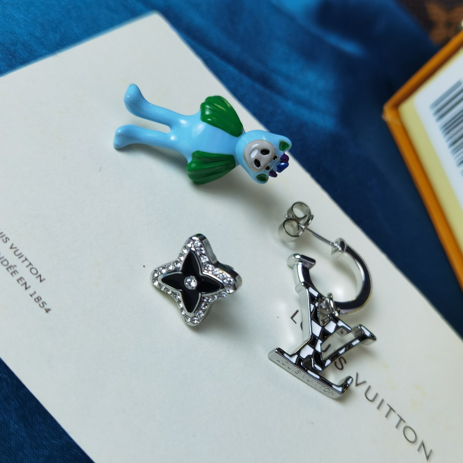 Louis Vuitton Friends Earrings - EUR FASHION