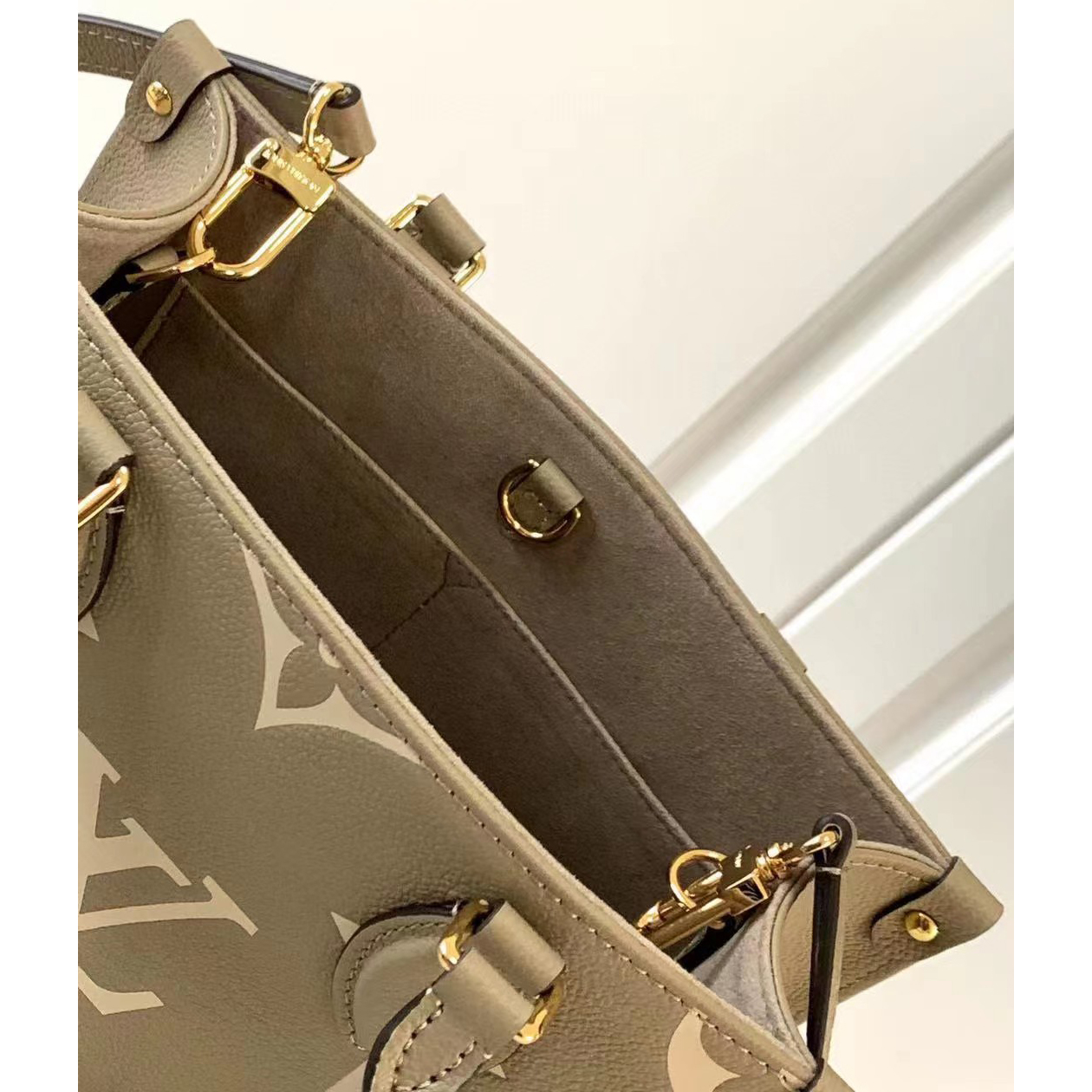 Louis Vuitton Onthego PM Monogram Handbag(25-19-11.5cm)   M45779 - EUR FASHION