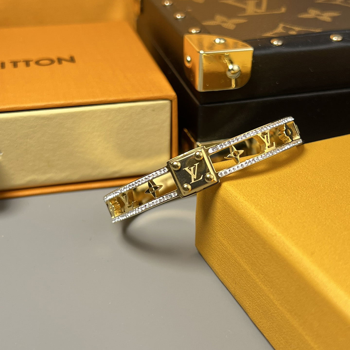 Louis Vuitton Bracelet - EUR FASHION