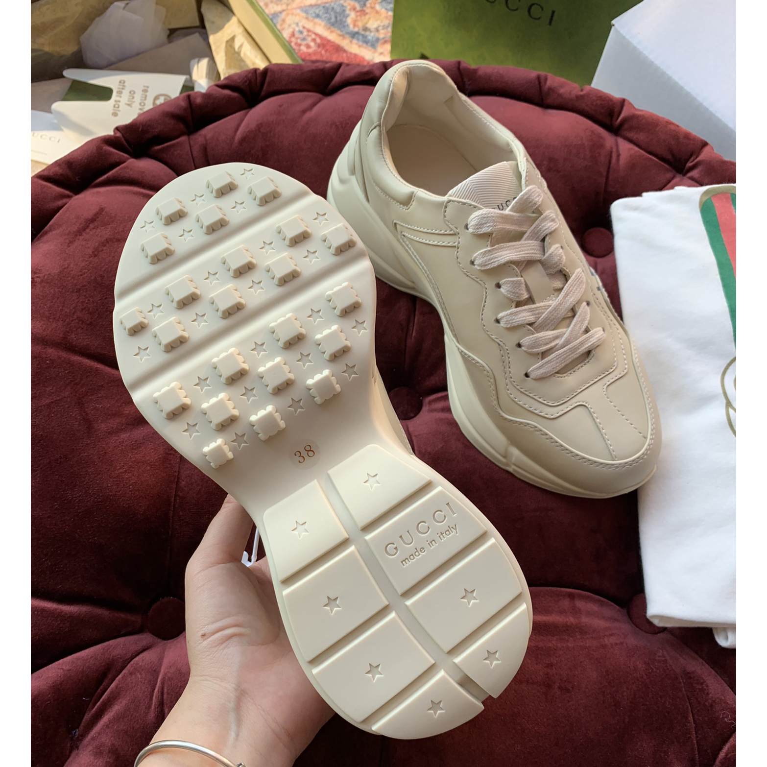 Gucci Men's Rhyton Sneaker In White - EUR FASHION
