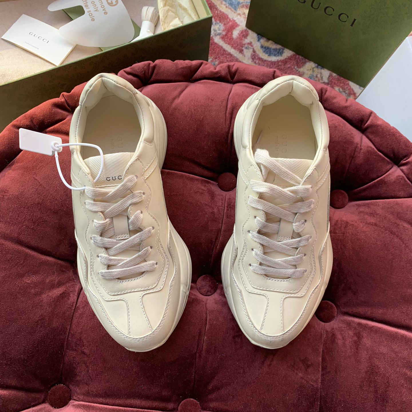 Gucci Men's Rhyton Sneaker In White - EUR FASHION