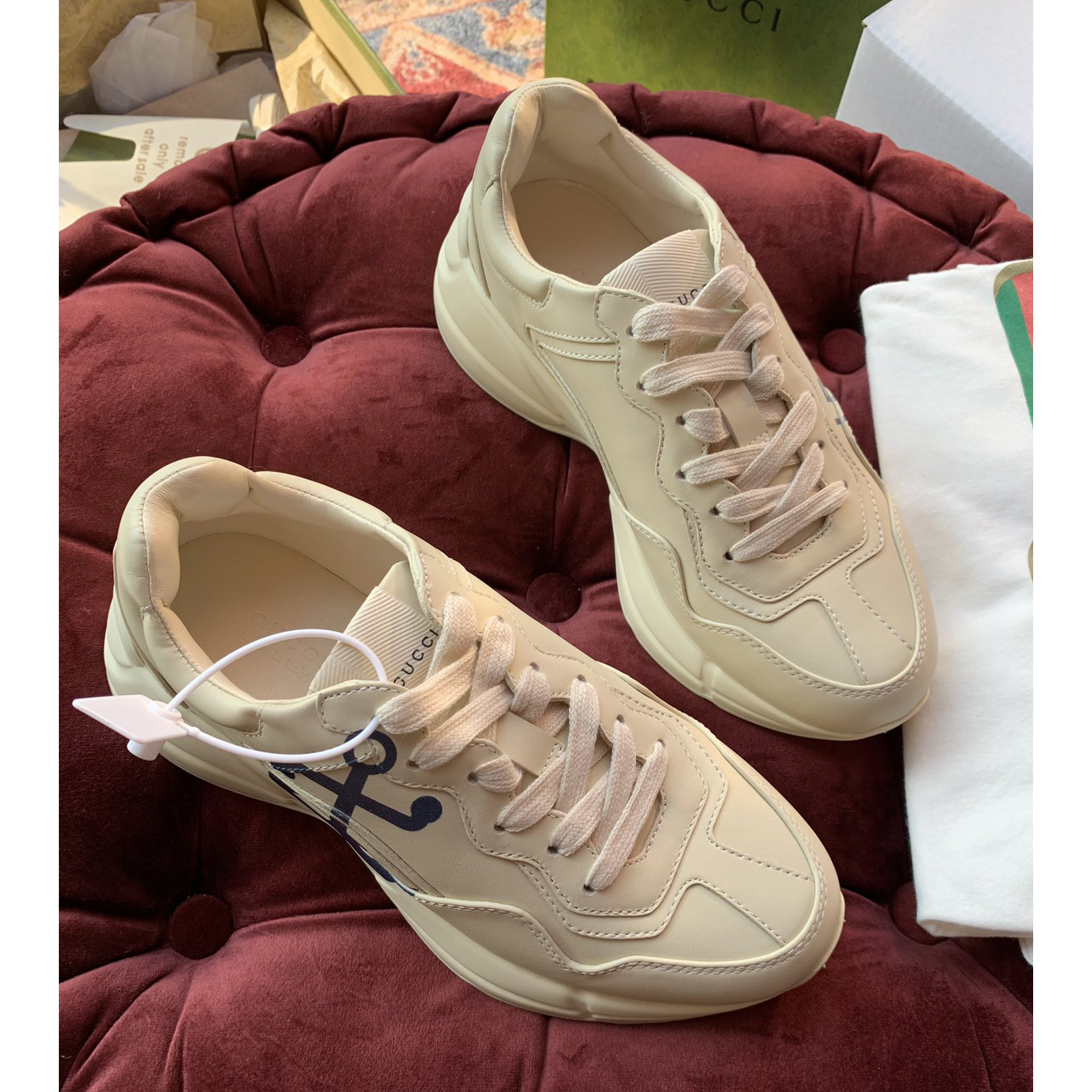 Gucci Men's Rhyton Sneaker In White - EUR FASHION