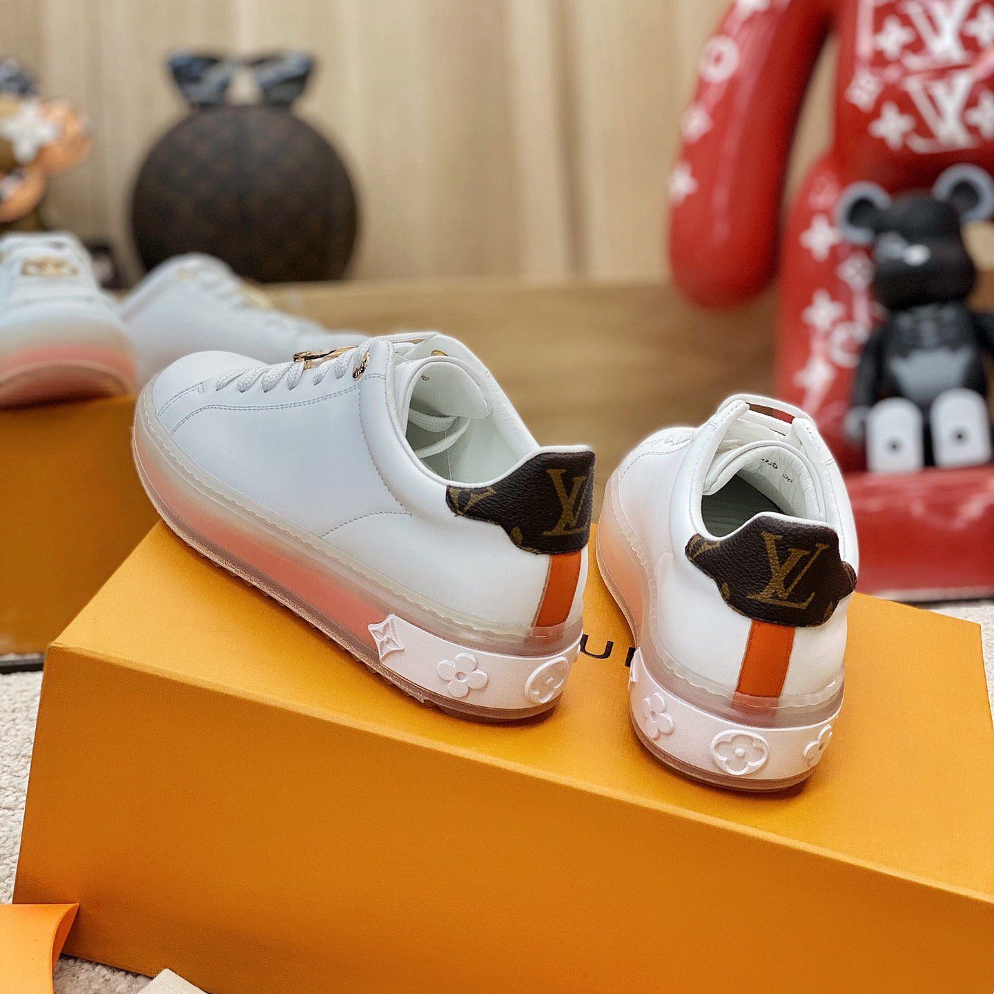 Louis Vuitton Logo Transparent Sole Sneaker  - EUR FASHION