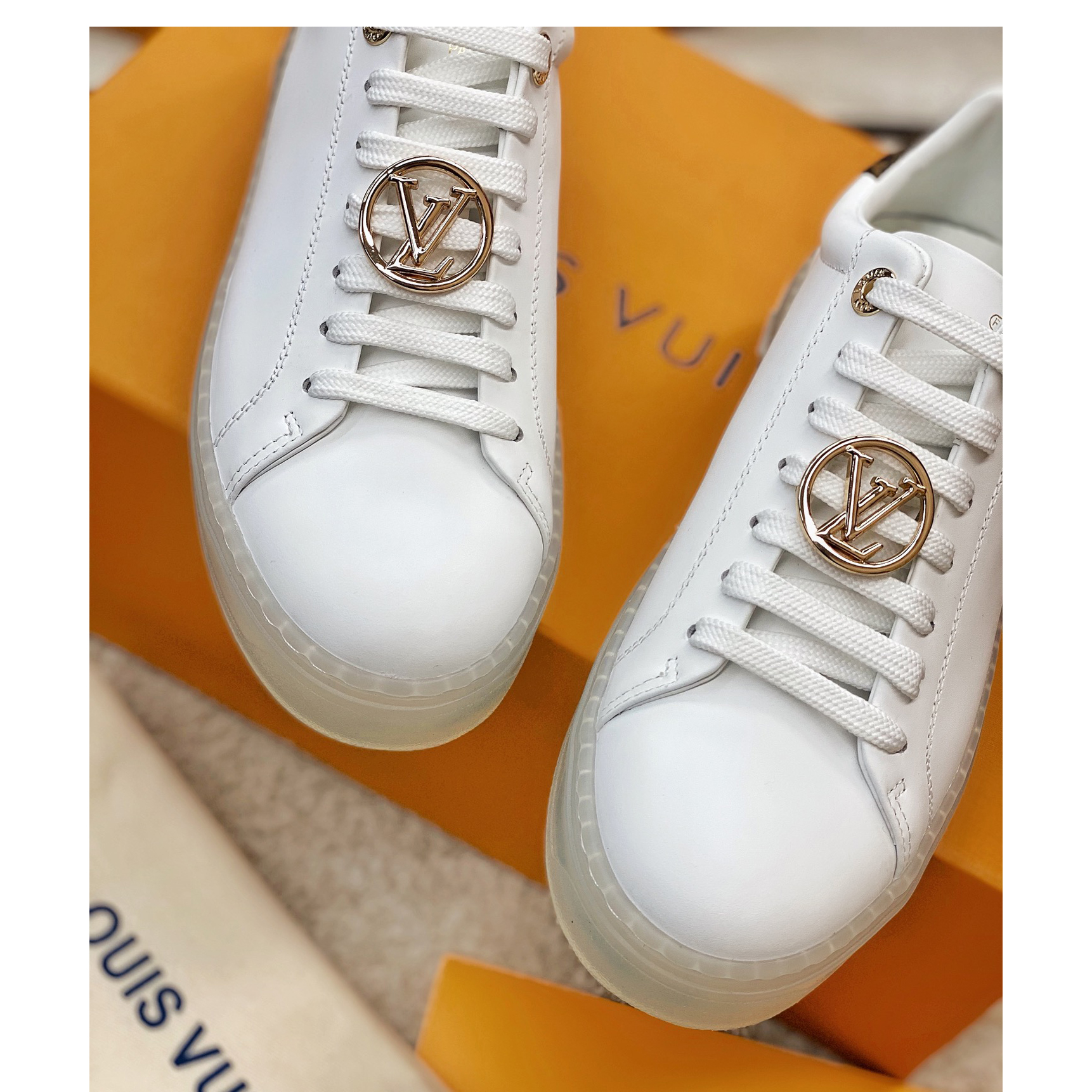 Louis Vuitton Logo Transparent Sole Sneaker  - EUR FASHION