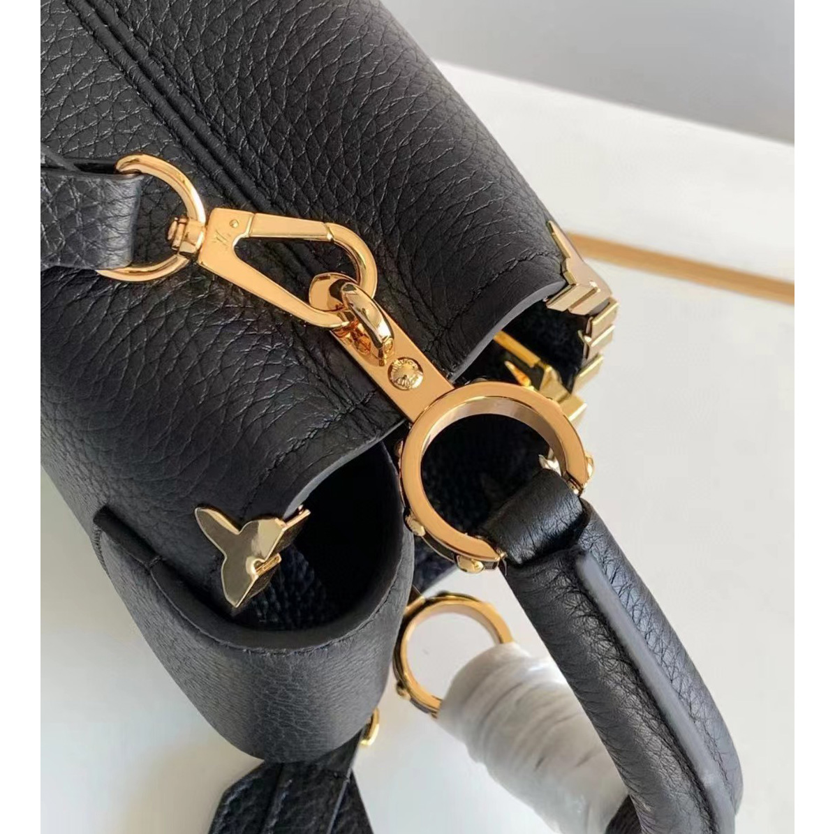 Louis Vuitton Capucines Mini Bag(21-14-8cm)   M56669 - EUR FASHION