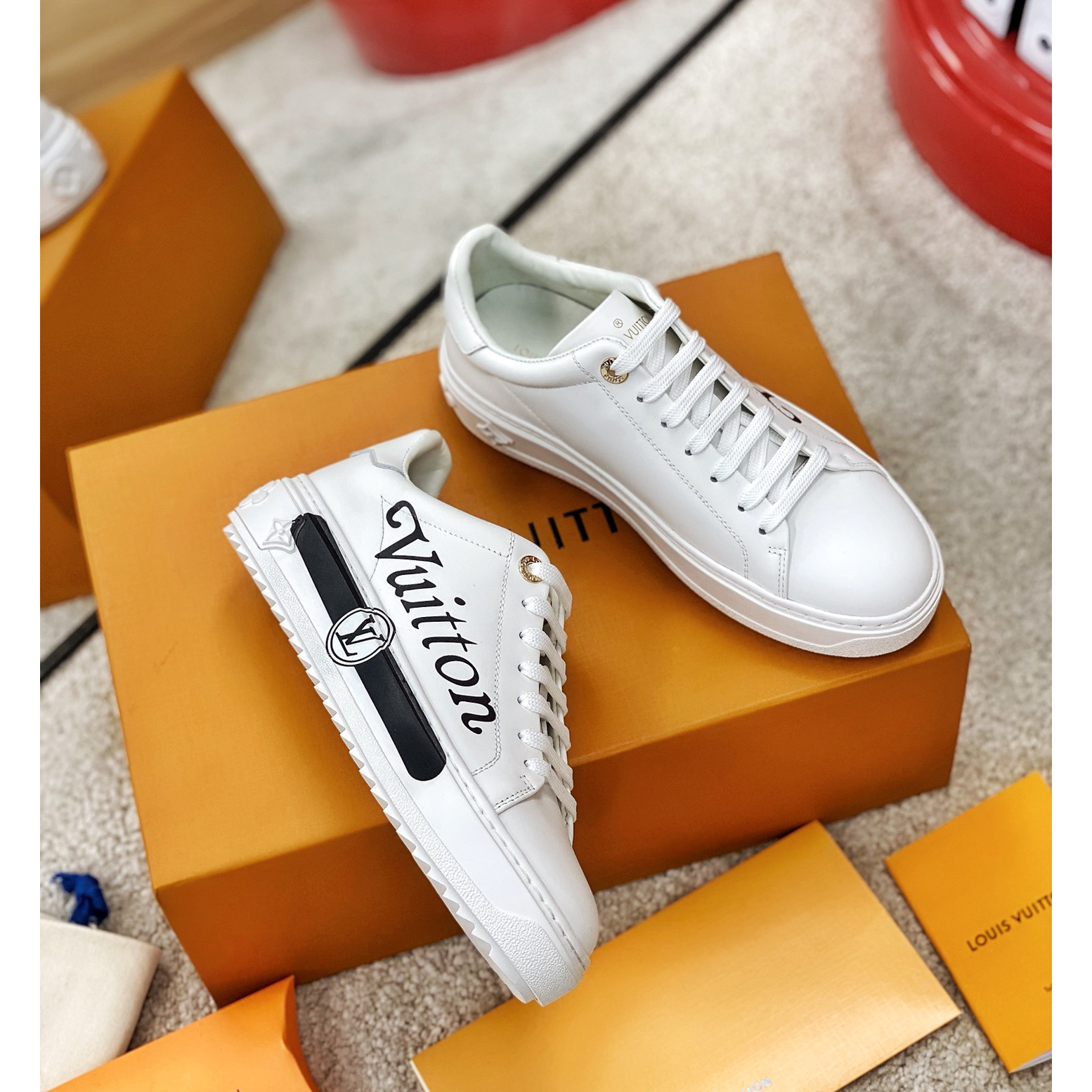 Louis Vuitton Logo Sneaker - EUR FASHION