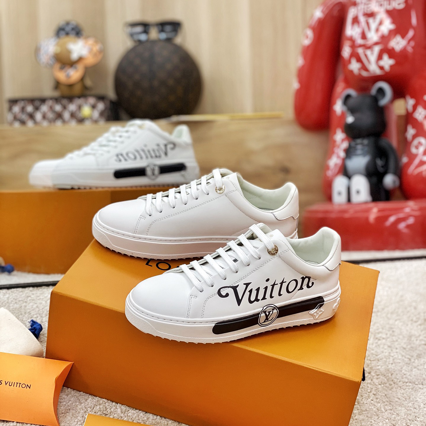 Louis Vuitton Logo Sneaker - EUR FASHION